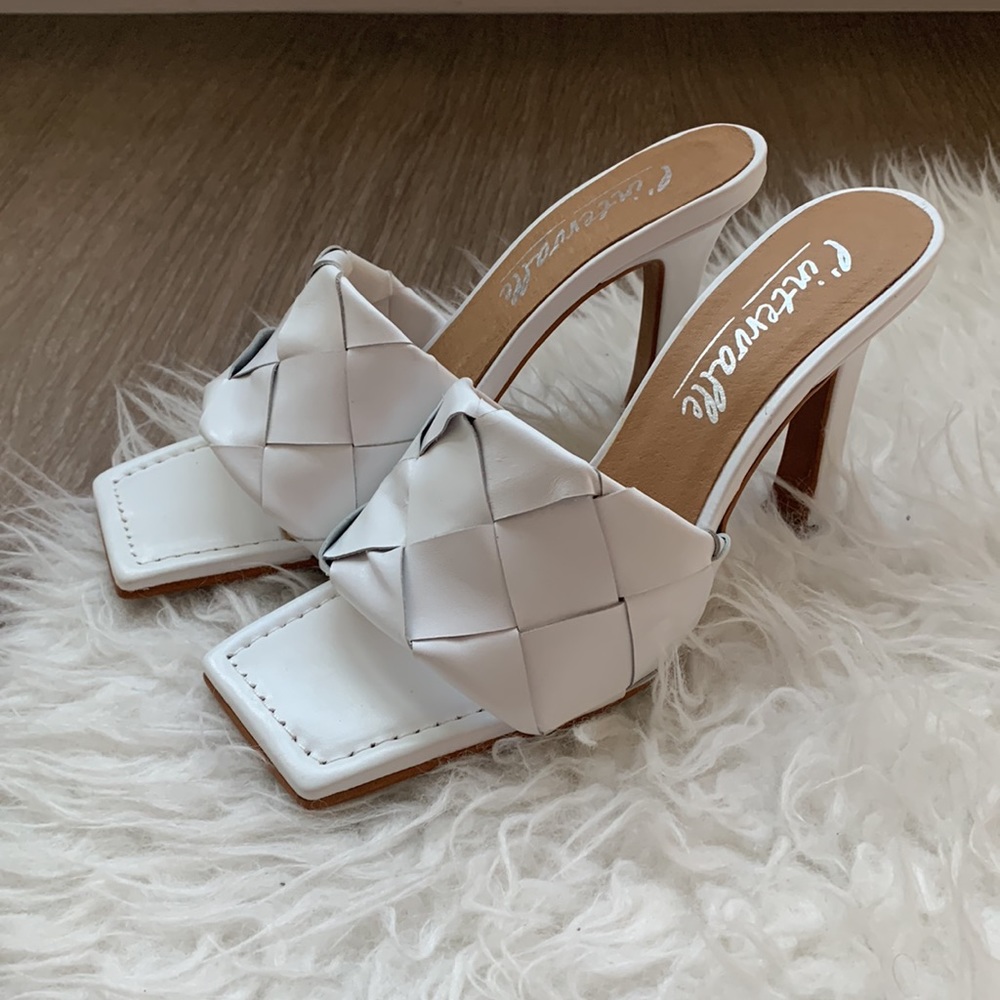 l’intervalle Nayla heels